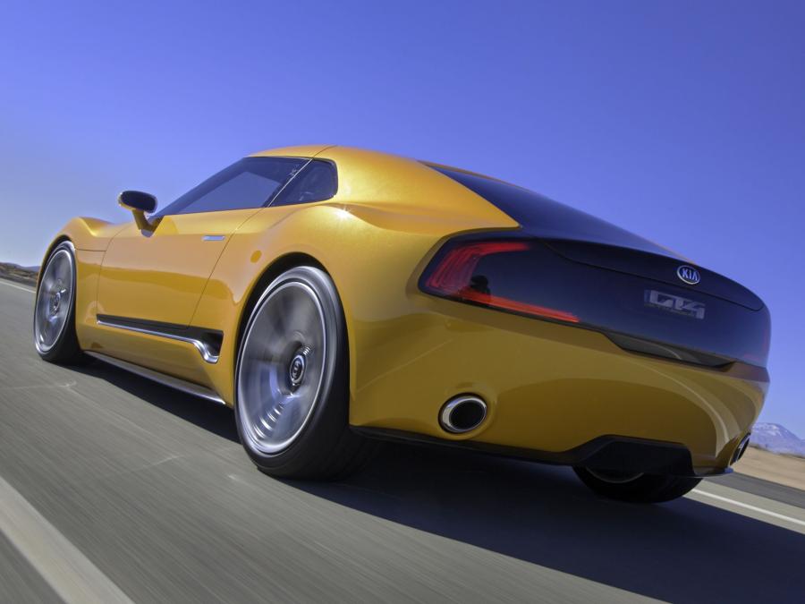  Kia GT4 Stinger Concept 2014 года  (фото 23 из 30)